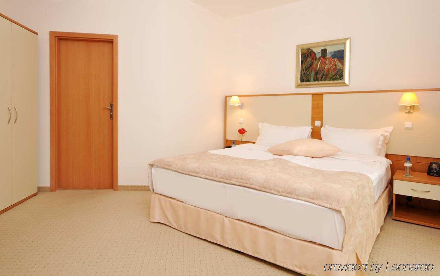 Apollo Spa Resort - Premium All-Inclusive , Pools & Free Beach, Individual Ac In Every Room Golden Sands Quarto foto